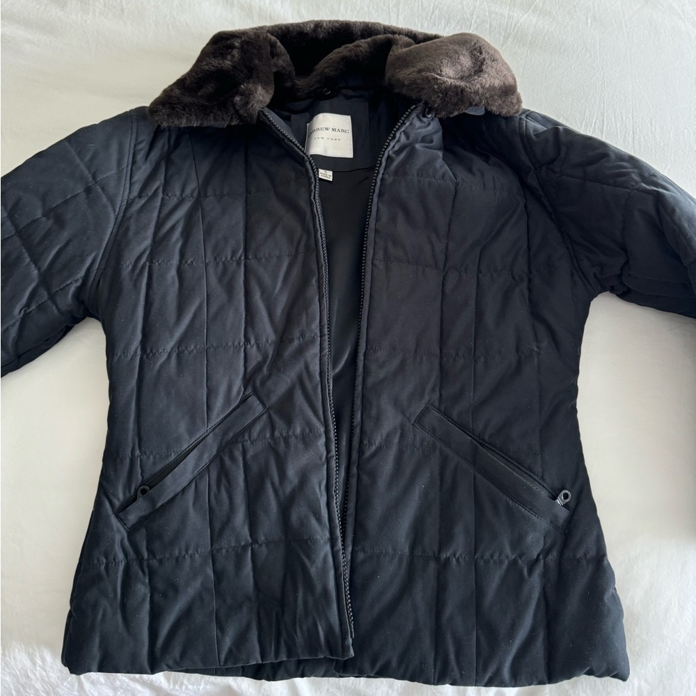 Robert Marc black jacket with detachable faux fur collar in dark brown.